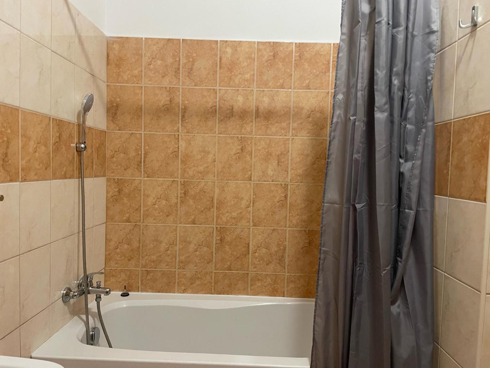 Tiffany Apartment In The City Center Братислава Екстериор снимка